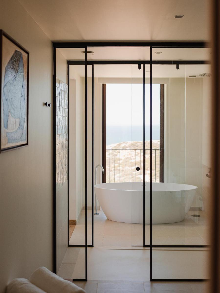 Uma casa de banho em Aethos Ericeira