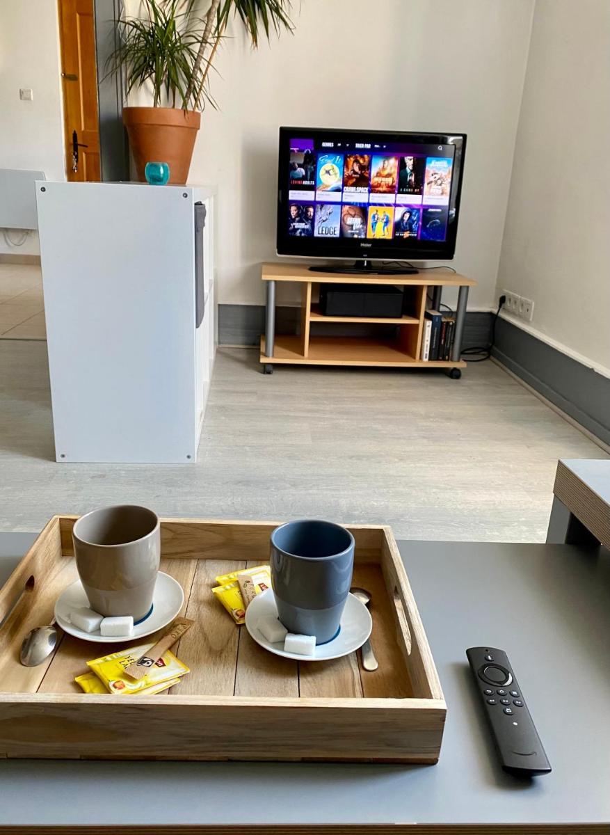 Grand f2 au calme centre de village - Housity