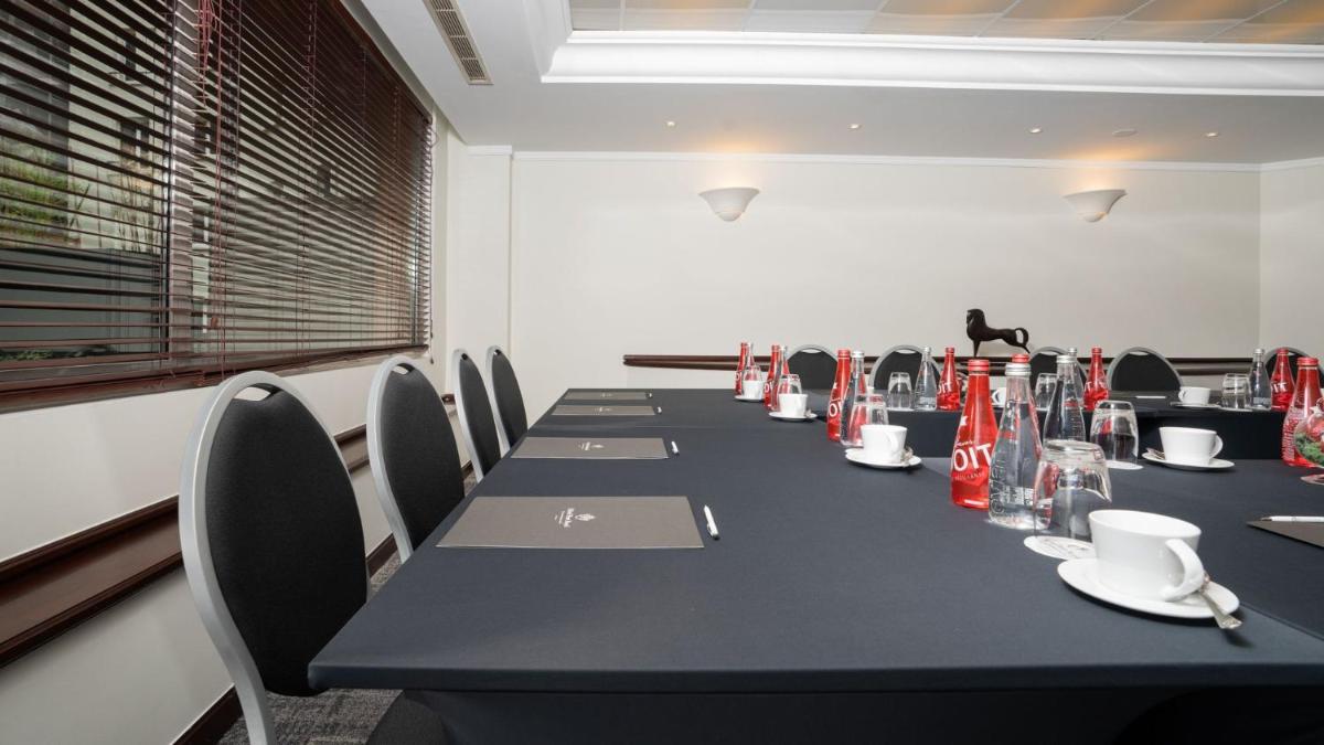 Espace de conférence ou salle de réunion dans l'établissement Hôtel Pont Royal Paris
