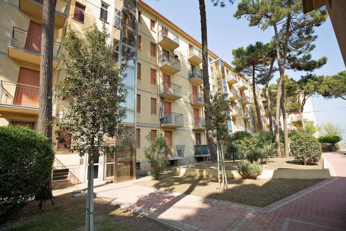 Beach holiday Delfini - Housity