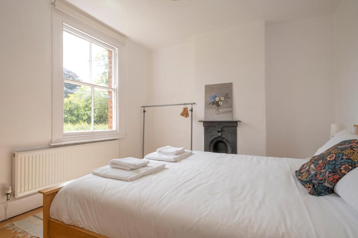 Cosy Victorian Cottage - Housity