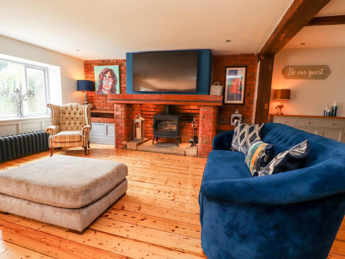 Noah's Barn - Housity