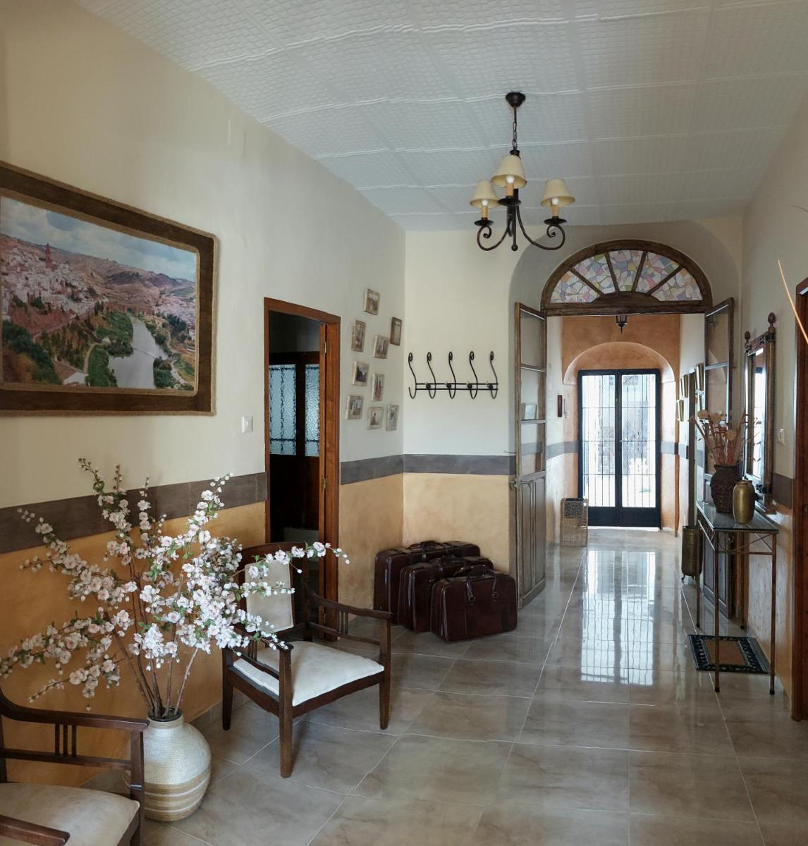 La Plazuela, casa andaluza con patio. - Housity