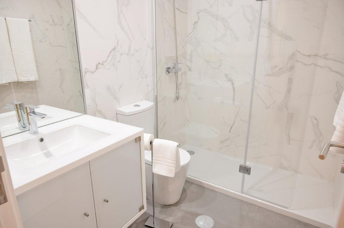 Byobu Apartment, by Bolhão Residences - Housity