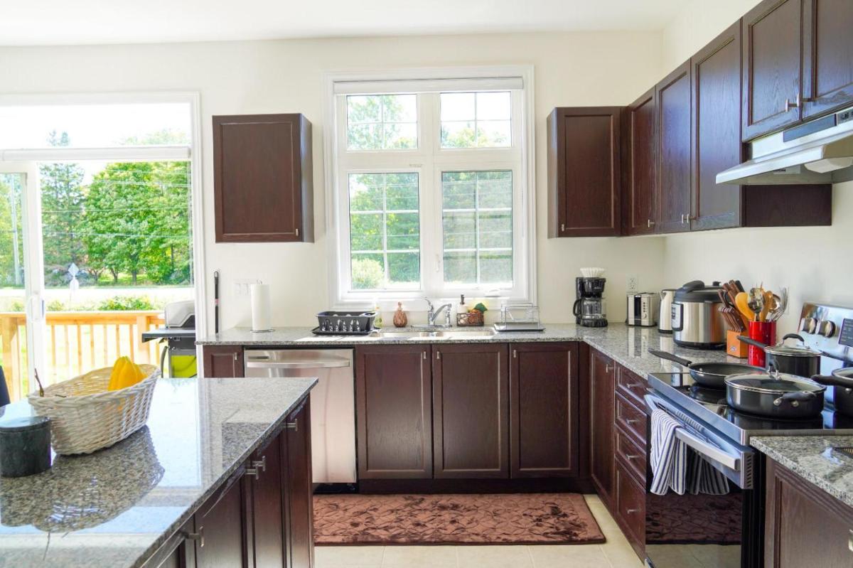SRA Residences in Prince Edward County Carrying Place-QW - Housity