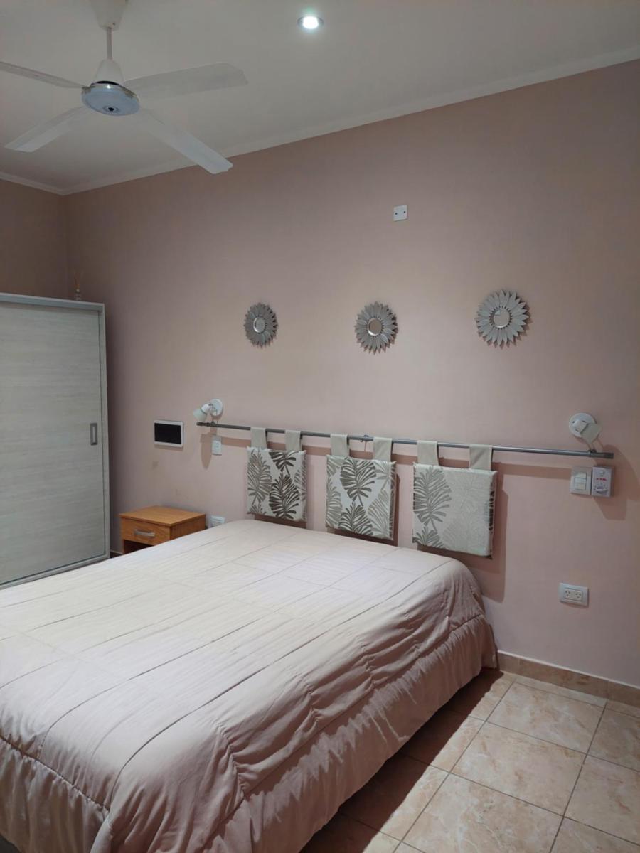 Dpto Luiggi 2 personas c /aire - Housity