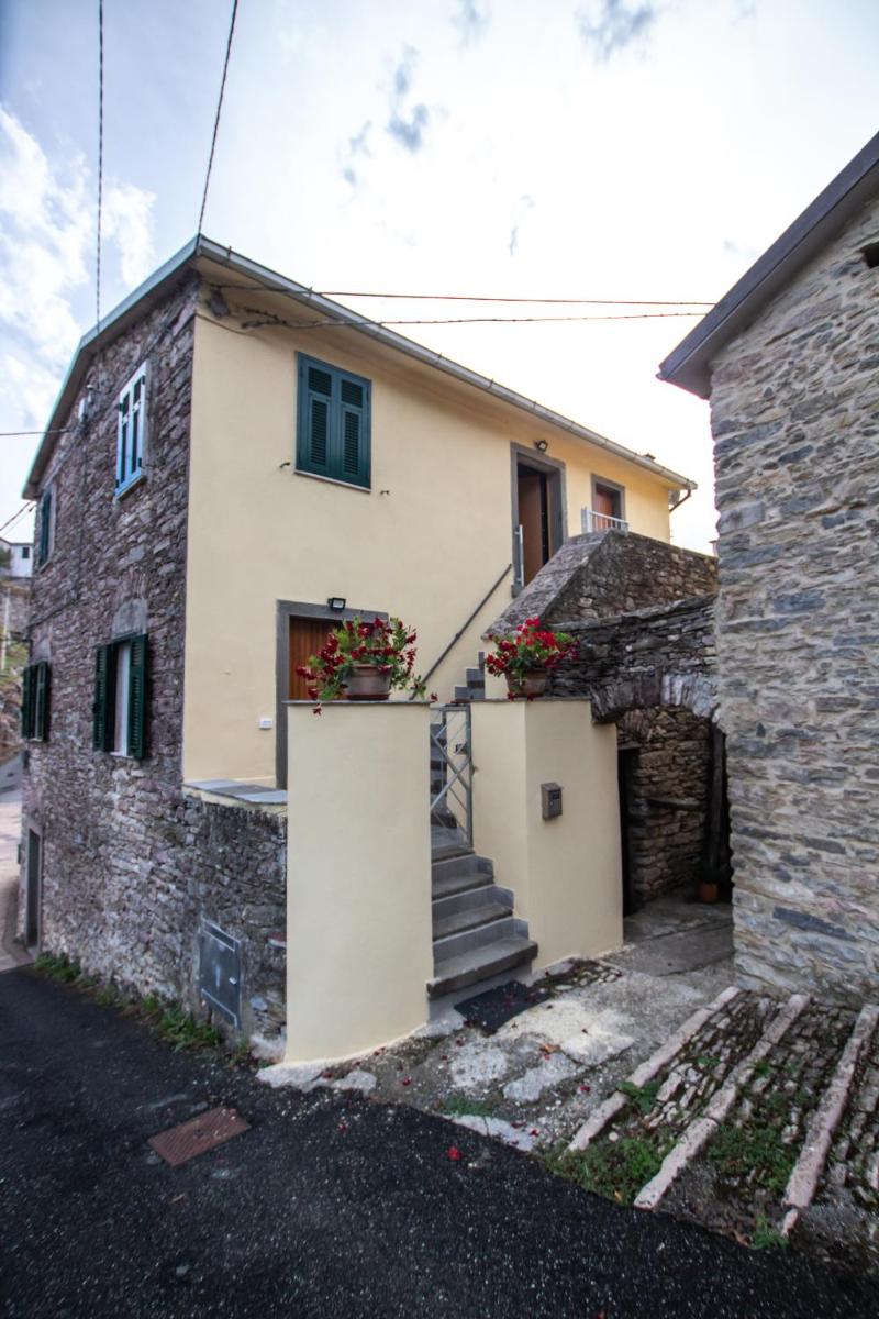 Near - Cinque Terre Holiday Apartment - Housity
