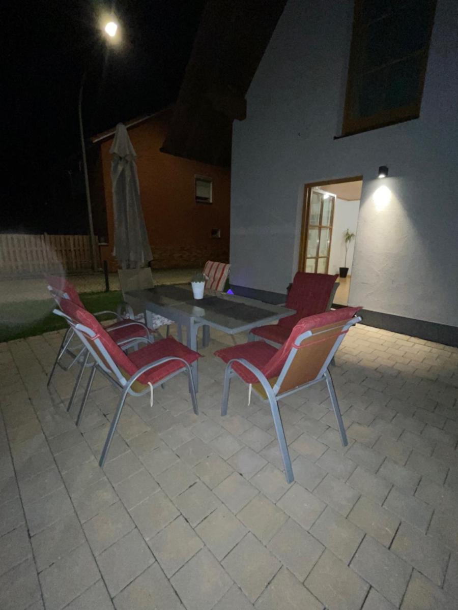 Schöne Ferienwohnung EG, Handwerkerunterkunft, nur 9 Min von Landshut entfernt - Housity