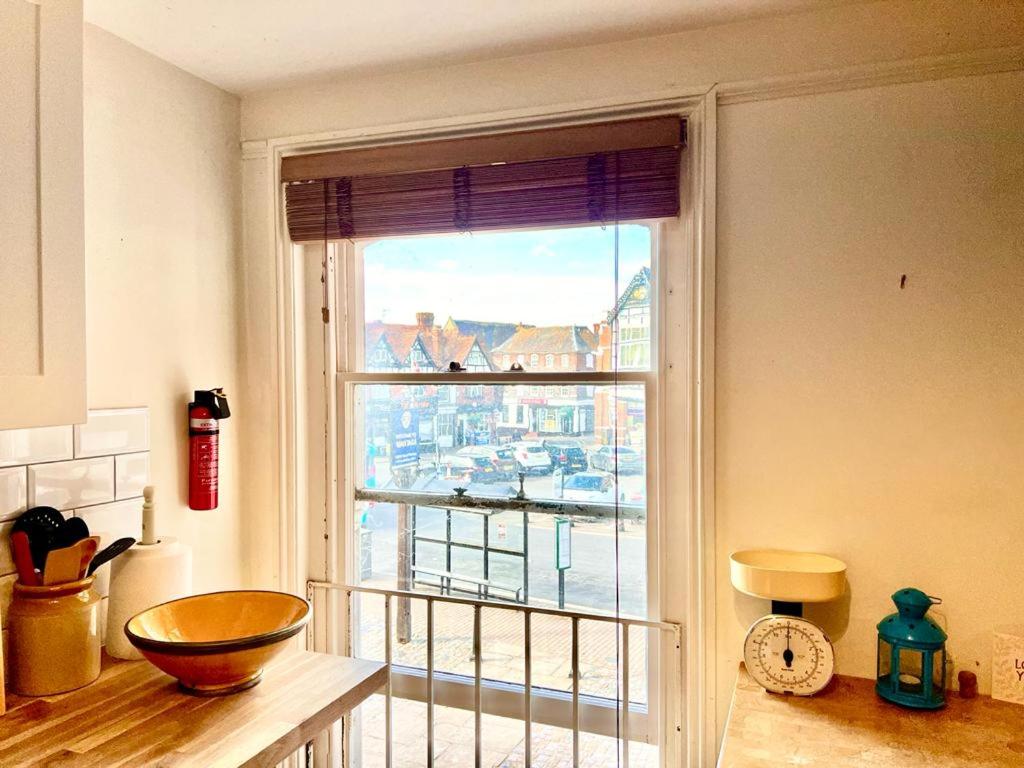 Charming 2 bed flat market square in Oxfordshire - Housity