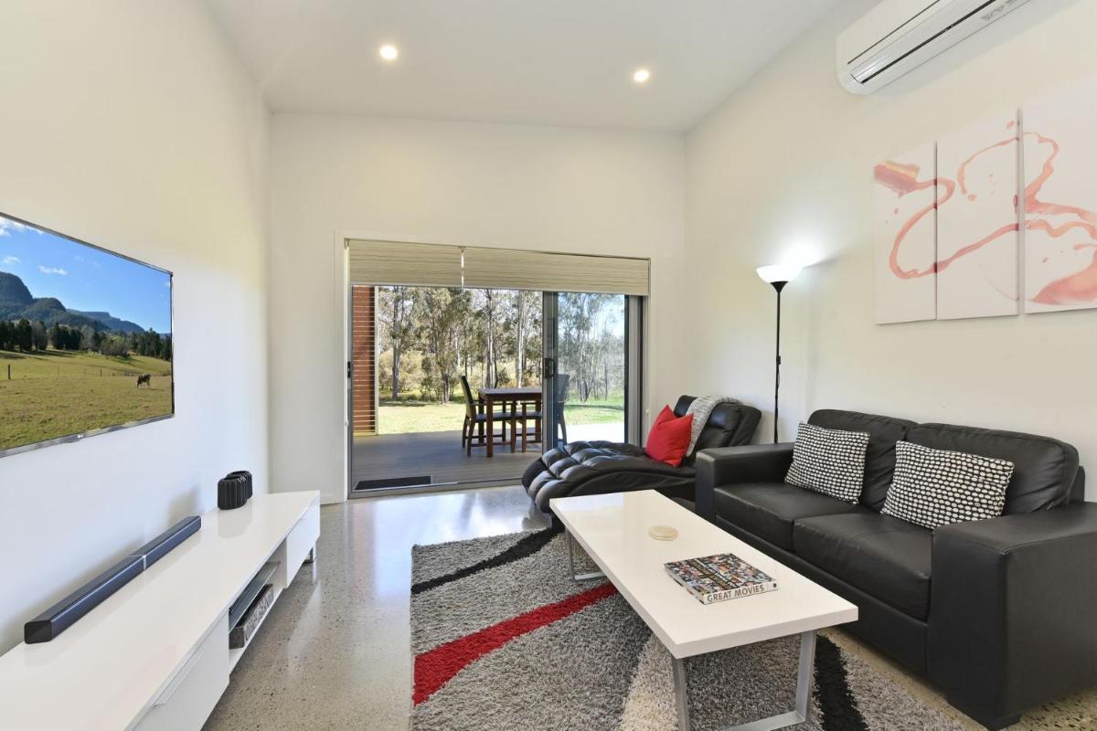 Ironbark Hill Villa 1 Tyrian - Housity