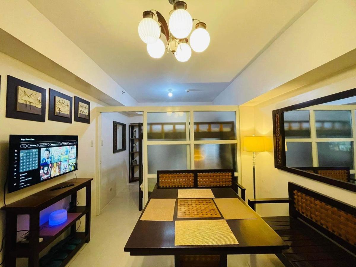 10th floor Partial Taal View-Free pool access - Housity