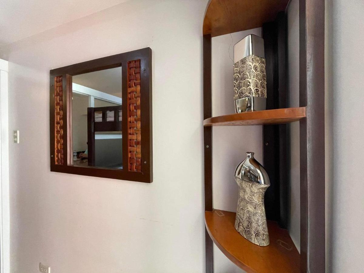 10th floor Partial Taal View-Free pool access - Housity