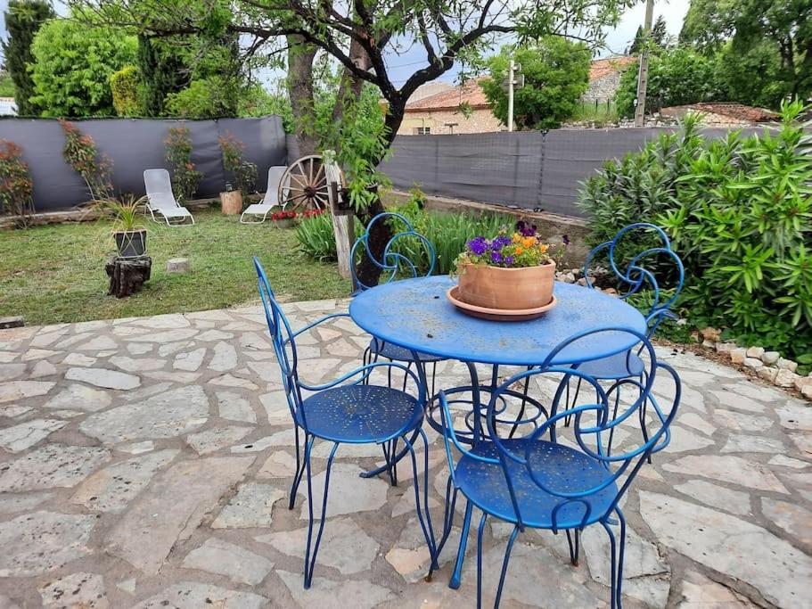 Studio 40 m 2 près St Guilhem le désert et rivière - Housity