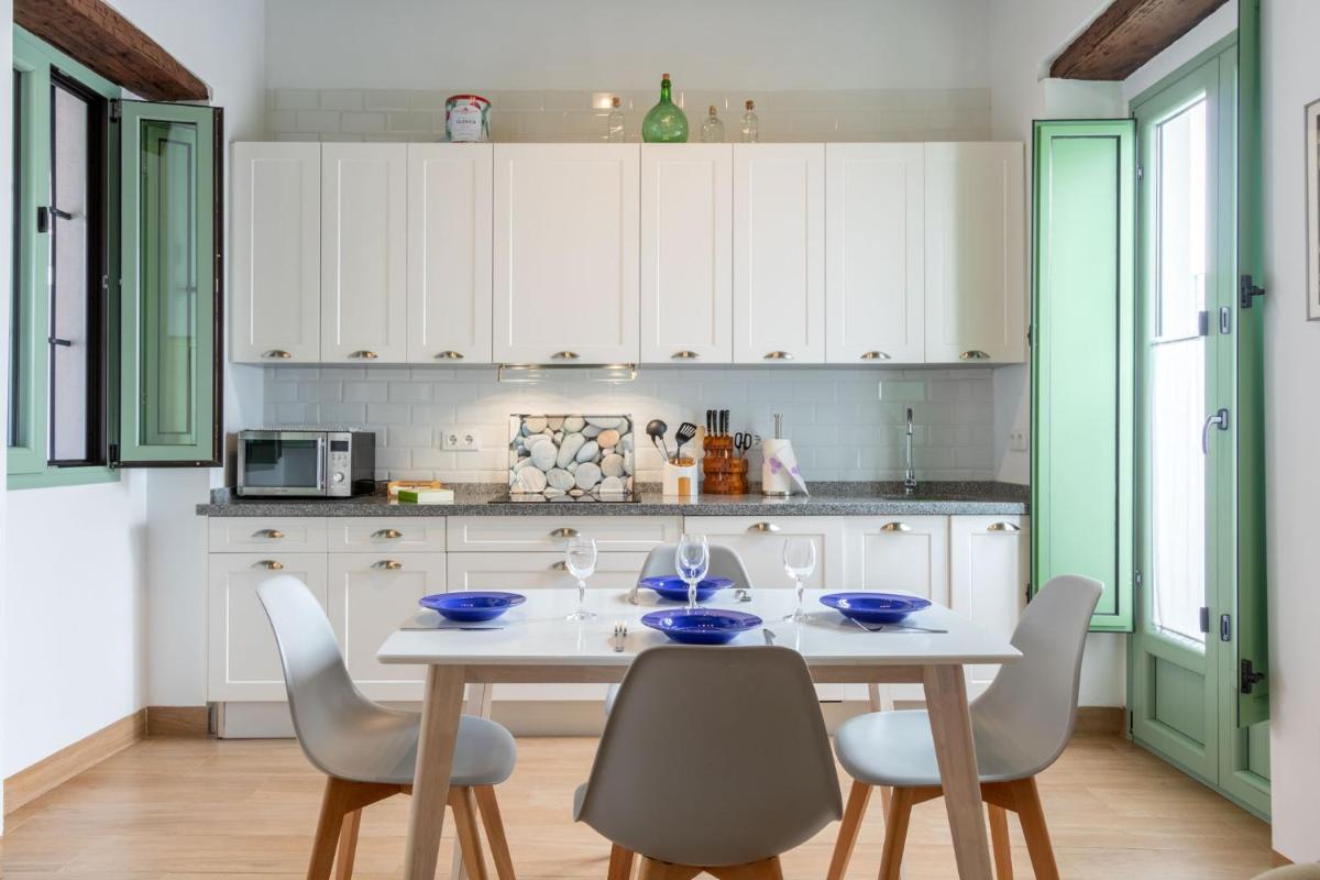 Charming apartment at La Alameda Seville City Center by Oui Sevilla - Housity