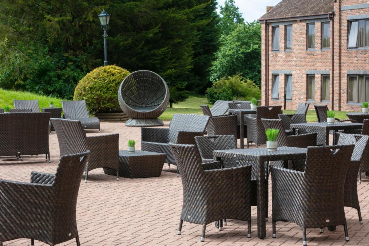 Stratford Manor Hotel - Housity