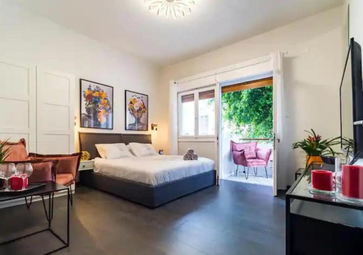 NEW! 2 BD Premium Beach house W/large balcony - Housity