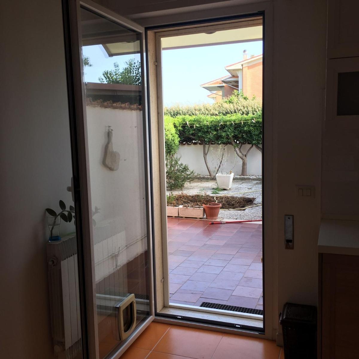 Romantische Villa am Meer mit Kamin Zoomarine Cinecittà World - Housity