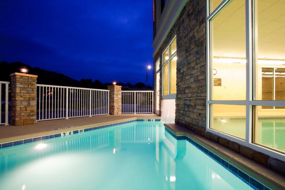 Holiday Inn Express & Suites Asheville Downtown by IHG - Housity