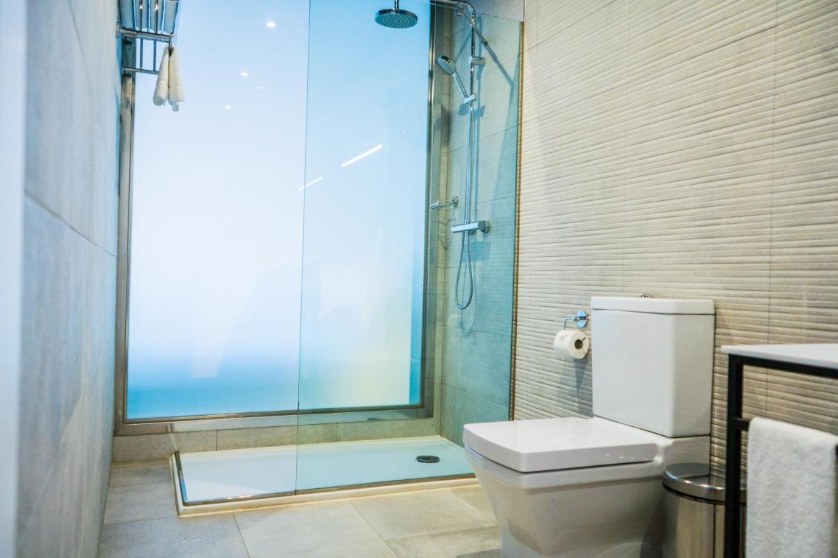 Un baño de Moon Hotel & SPA.