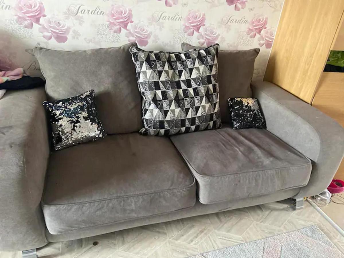 Stunning Apartment in Smethwick West Midlands - Housity