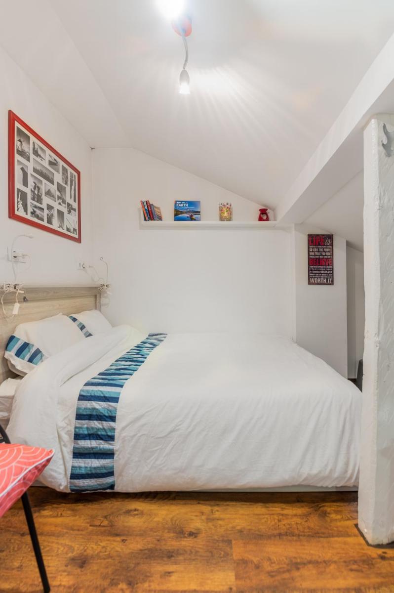 ~ Colorful Dream Apartment ~ 2BD in the TOP Center of Sofia - Housity
