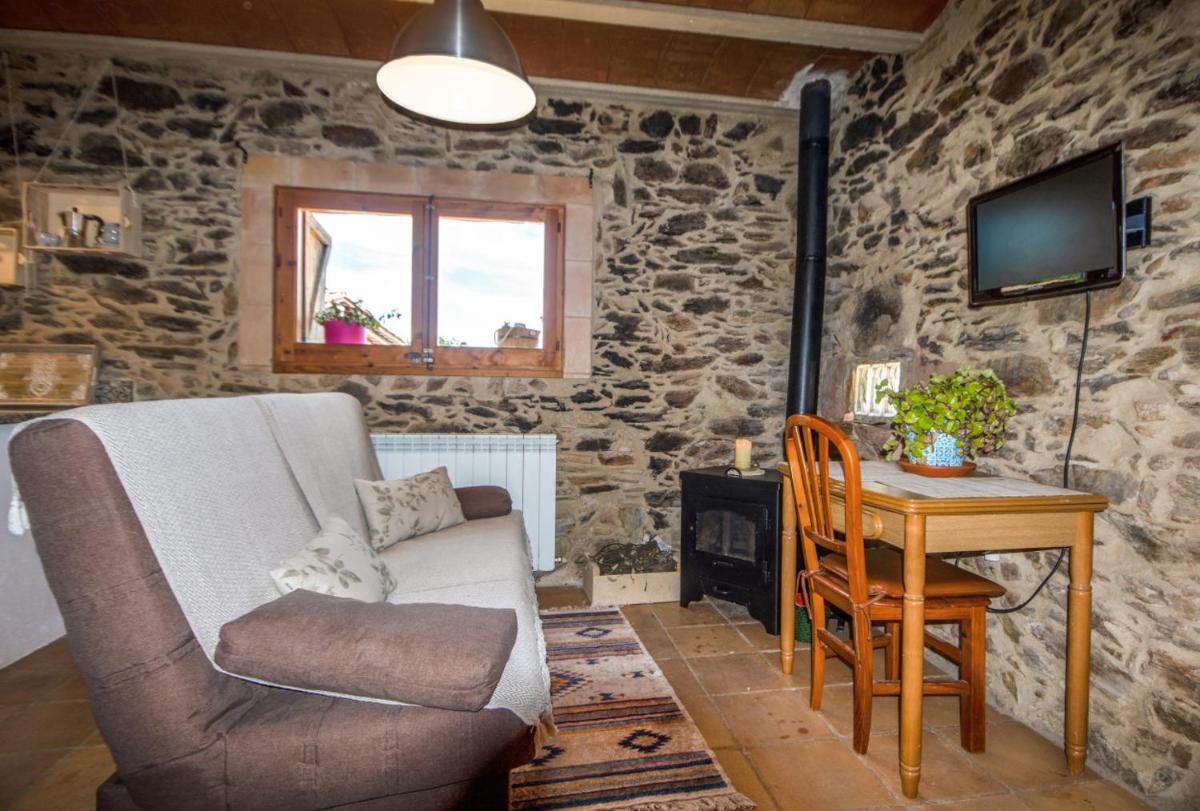 Apartamento duplex rural con chimenea y vistas panorámicas desde la cama - Housity