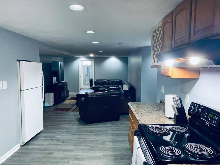 Cozy 1 Bedroom Apartment - Housity