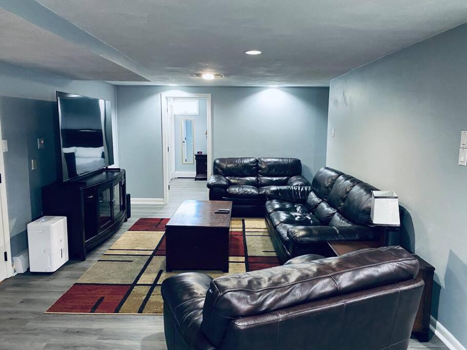 Cozy 1 Bedroom Apartment - Housity