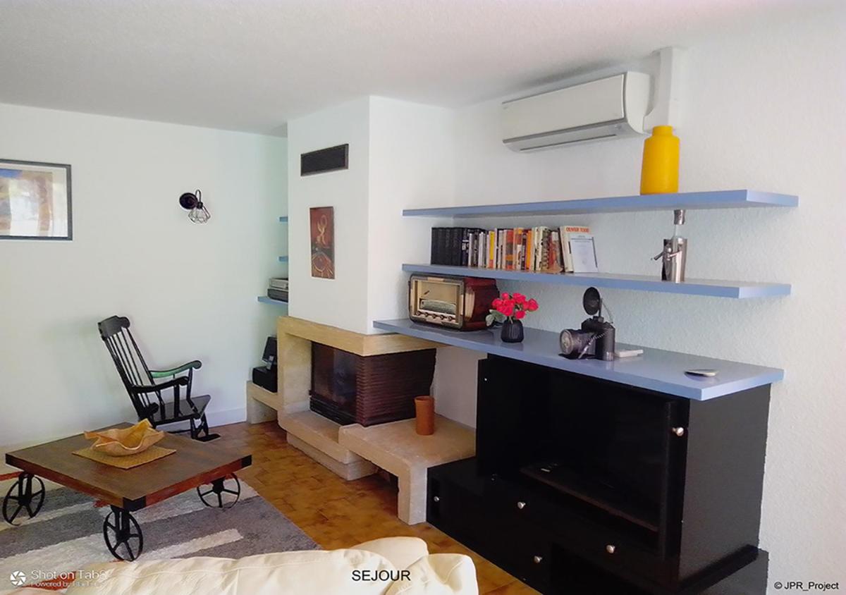 LA BOUVIERE - Housity