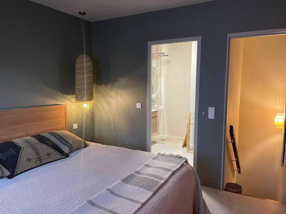 OLIGAIA Orient Bay - Housity