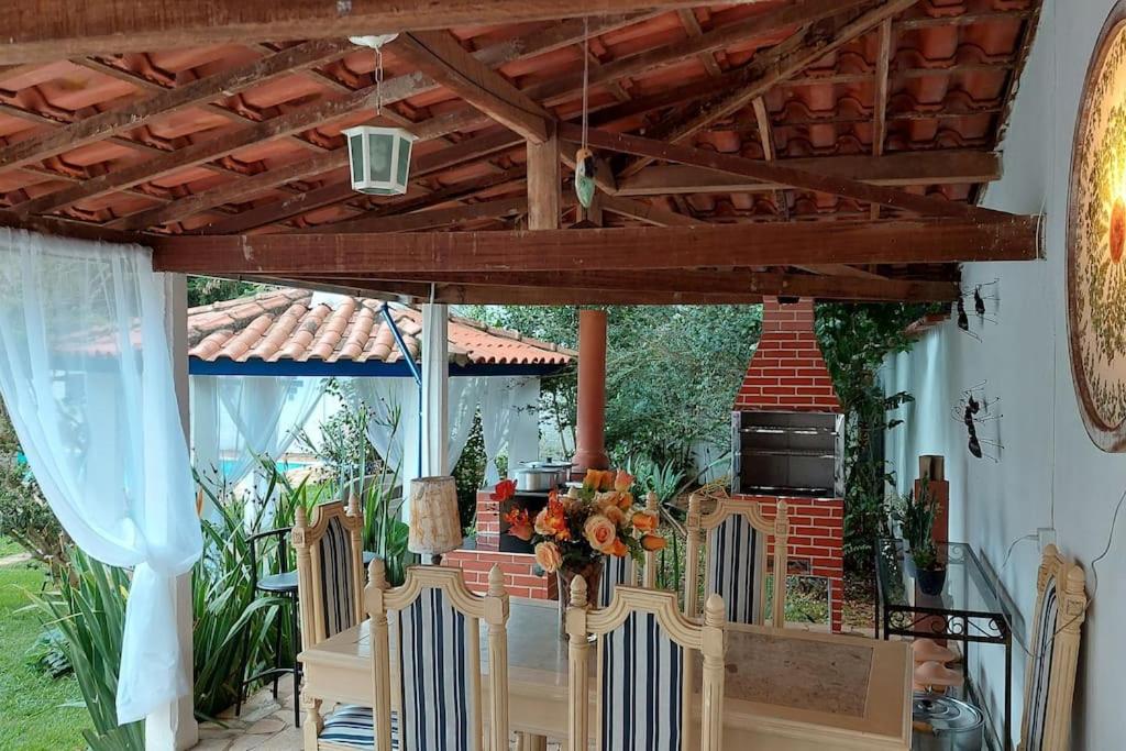 CASA FELIZ com PISCINA - Housity