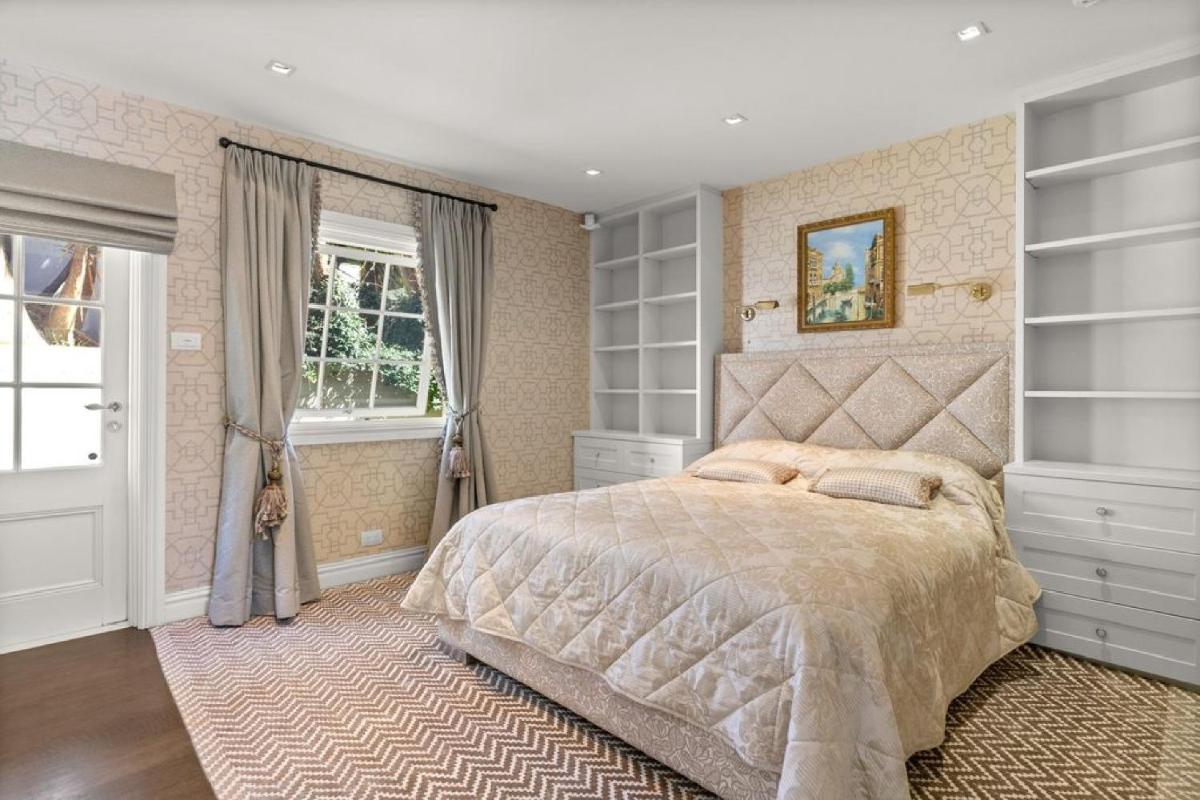 Blending classical grandeur and modern luxury - Housity