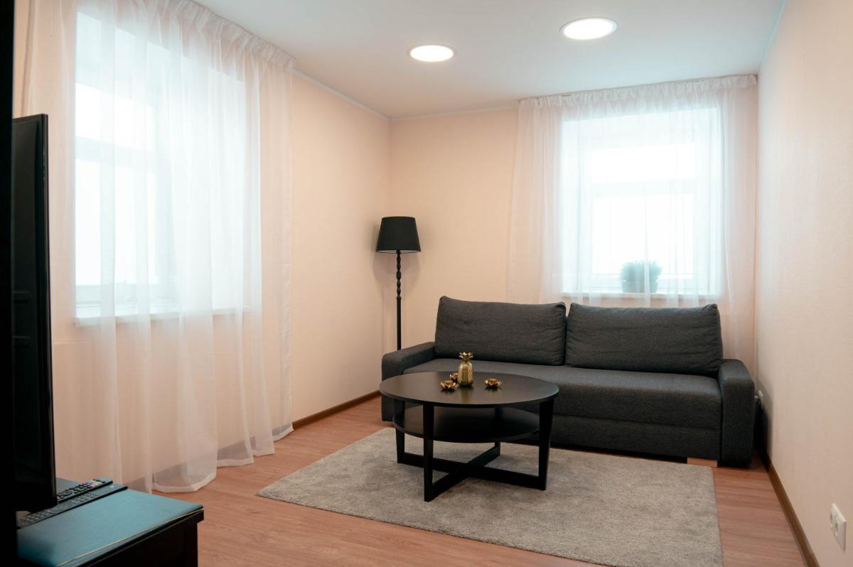 Crown Apartment - Housity