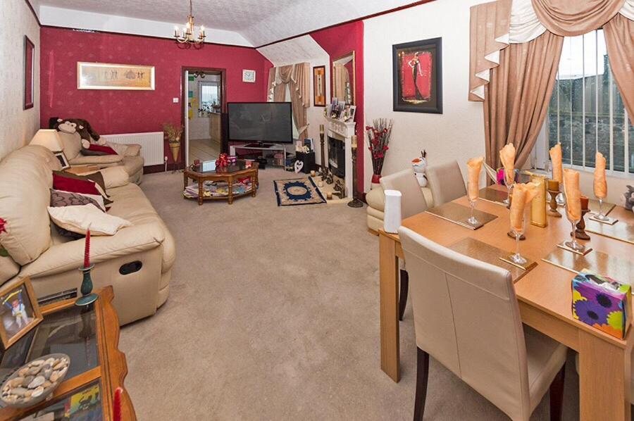Executive Home for Business or Family use - Housity