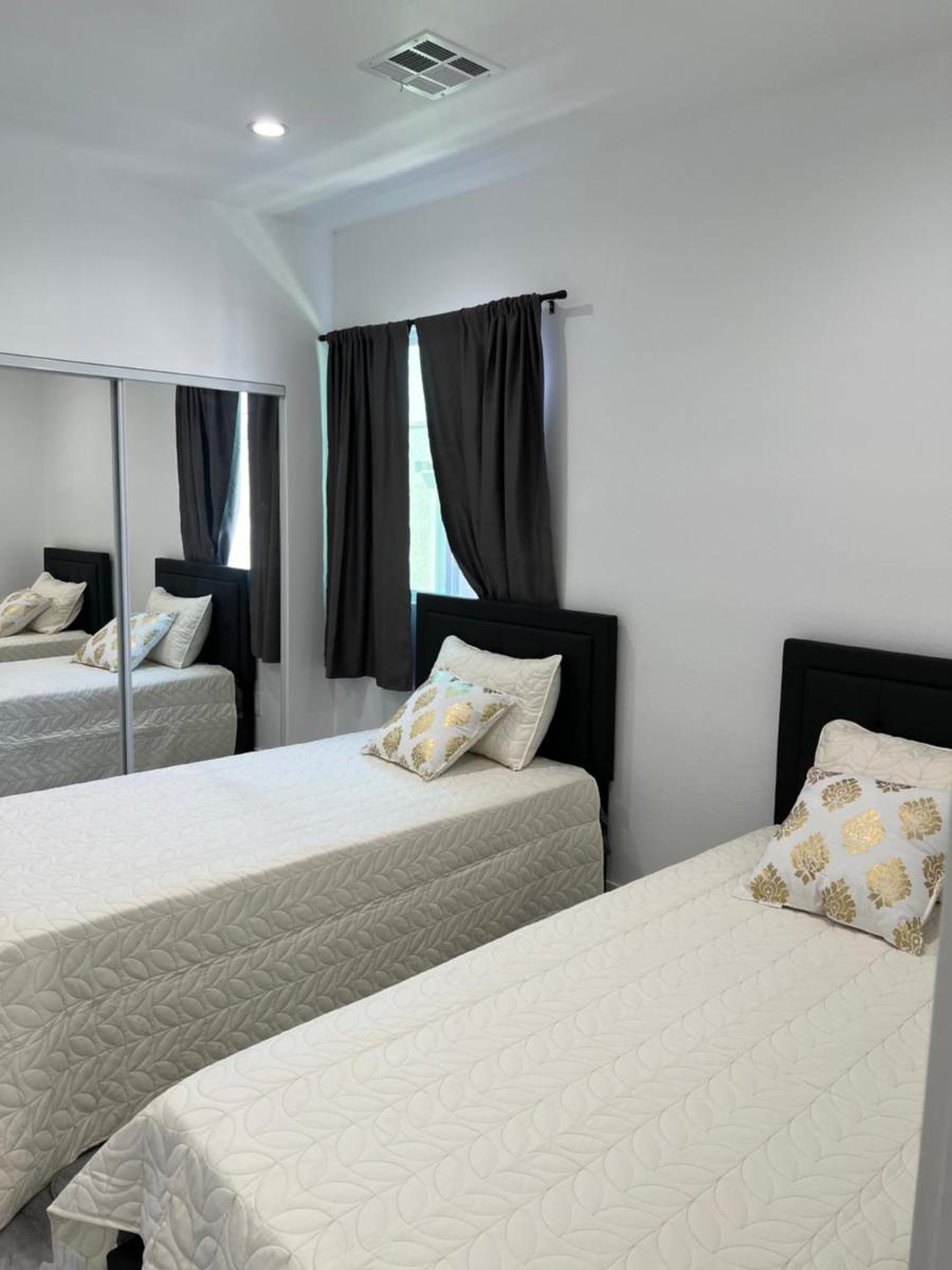 Ktown Hotel - Housity