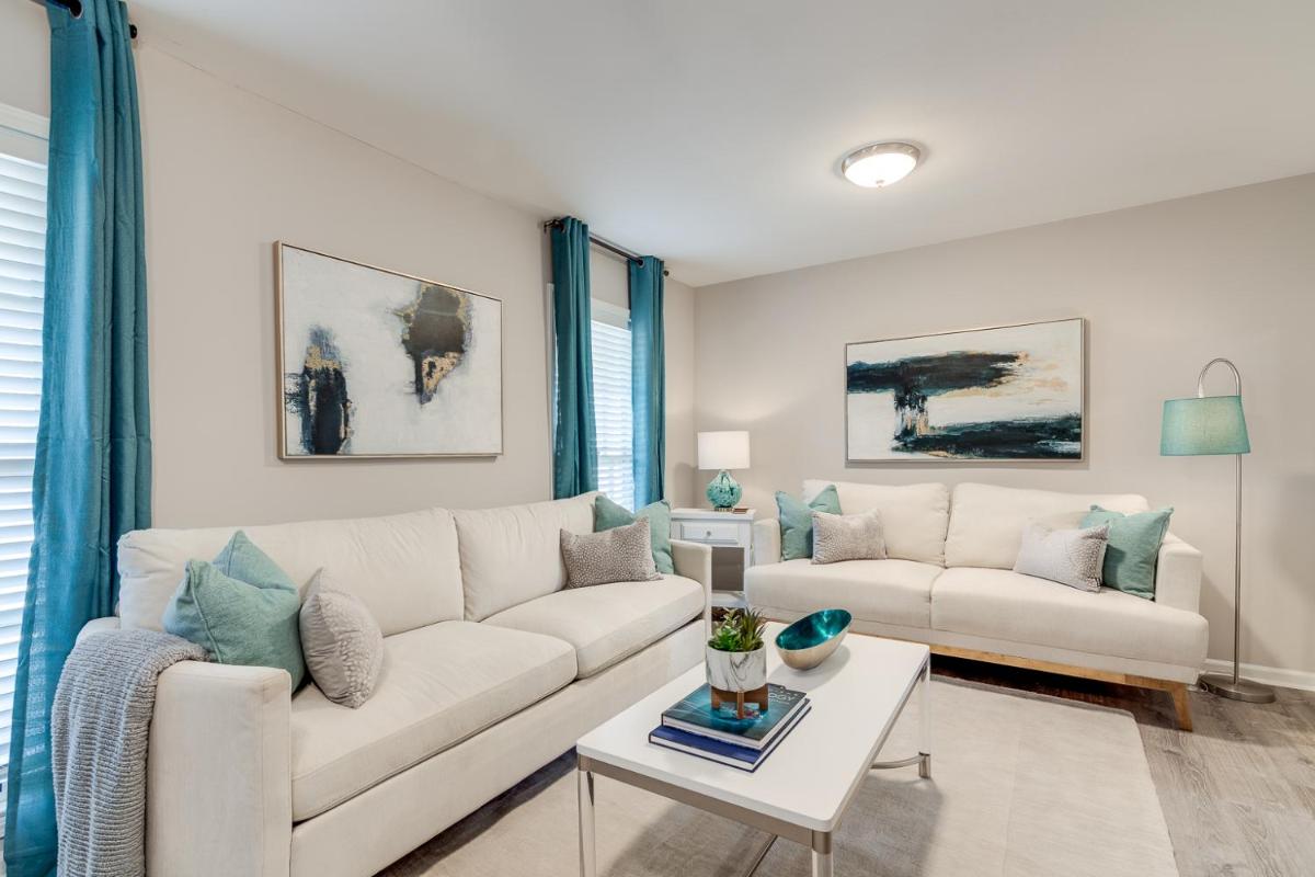 GoodKarma Rentals Stunning Home in Austell Newly Updated Best location Very close to Six Flags - Housity