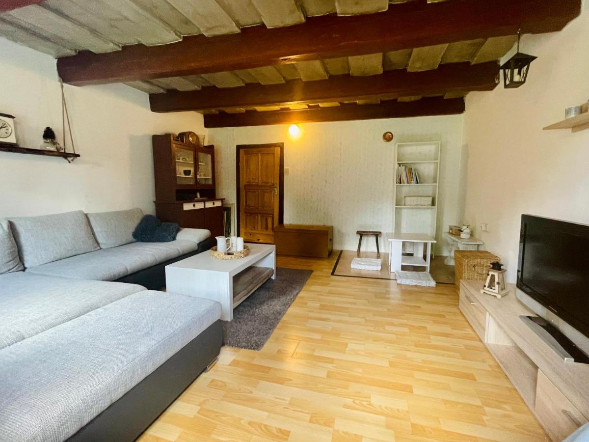 Chaloupka U Melichara - Housity