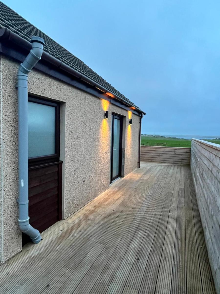 Loanside Lodge, Self-Catering, Holm, Orkney. - Housity