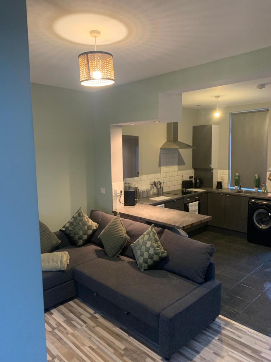 2 bedroom cheerful house close to city Center - Housity