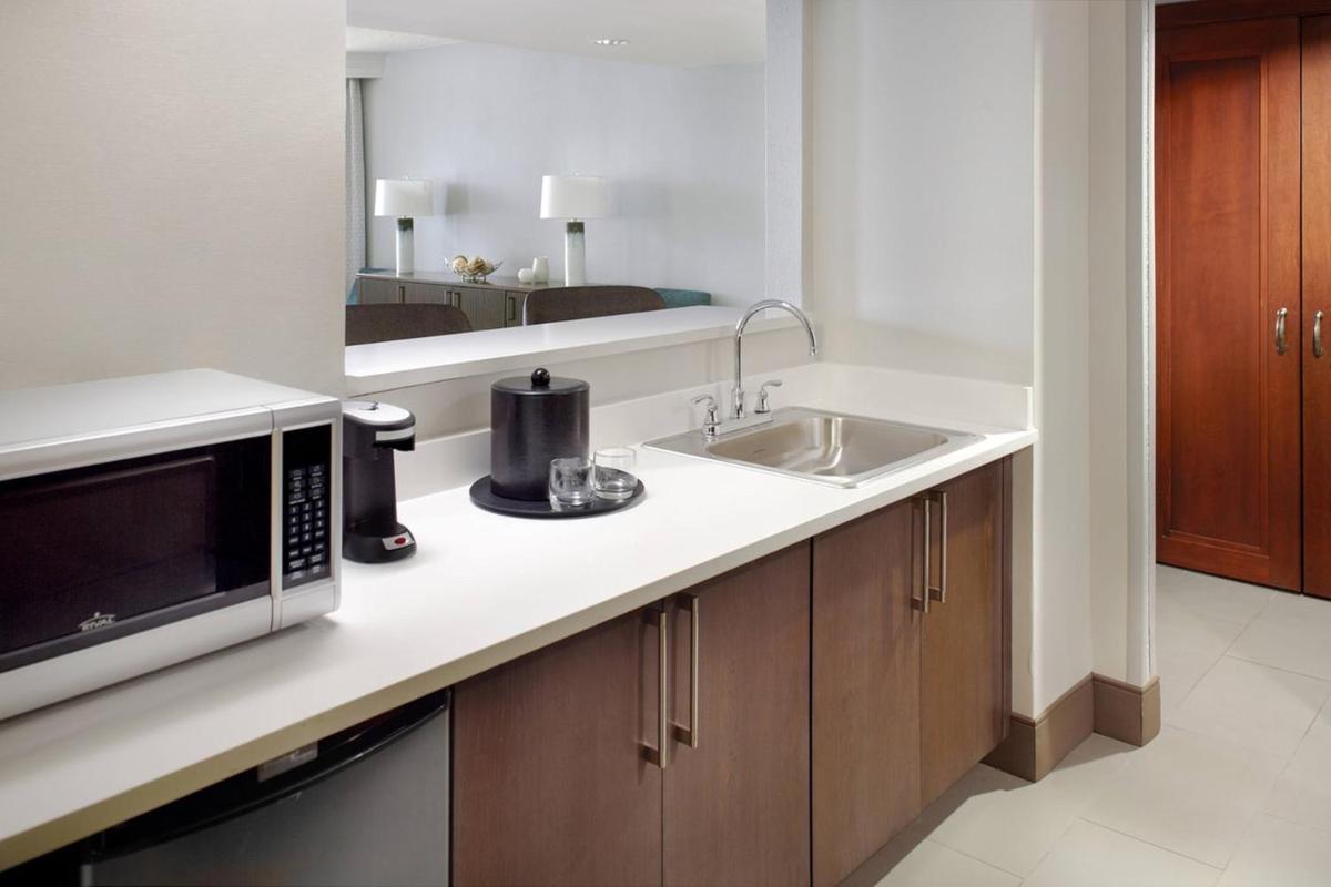 Atlanta Evergreen Lakeside Resort - Housity