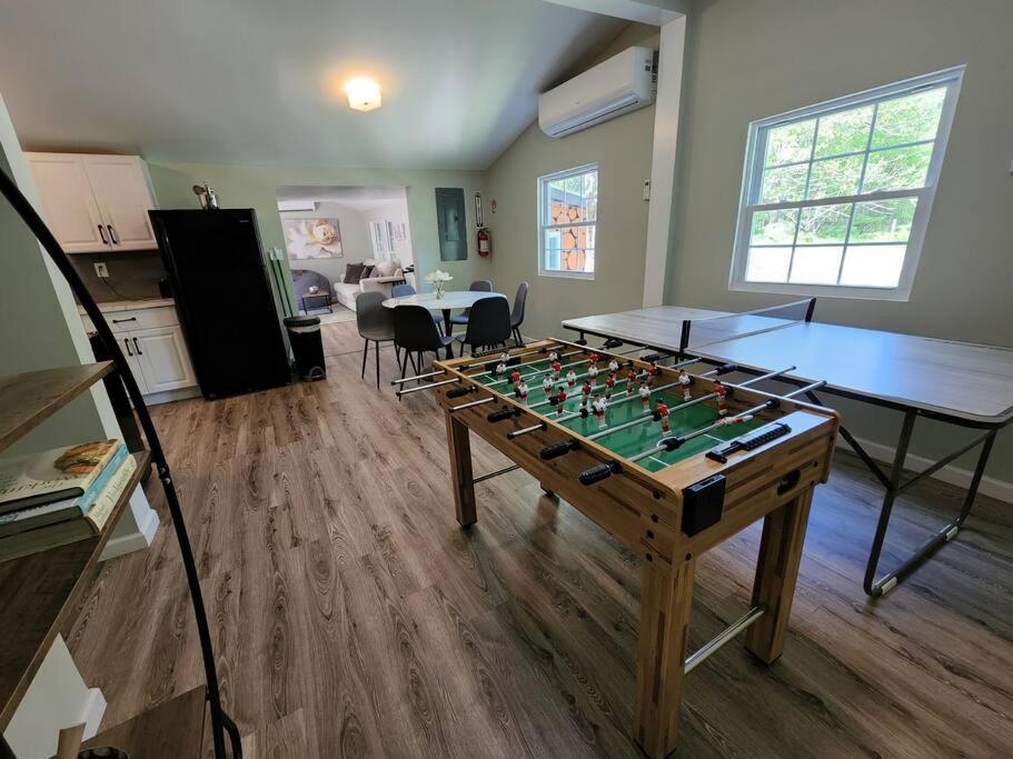 NEW! Hurleyville Upstate NY - your Catskills getaway with hot tub, sauna and firepit! - Housity