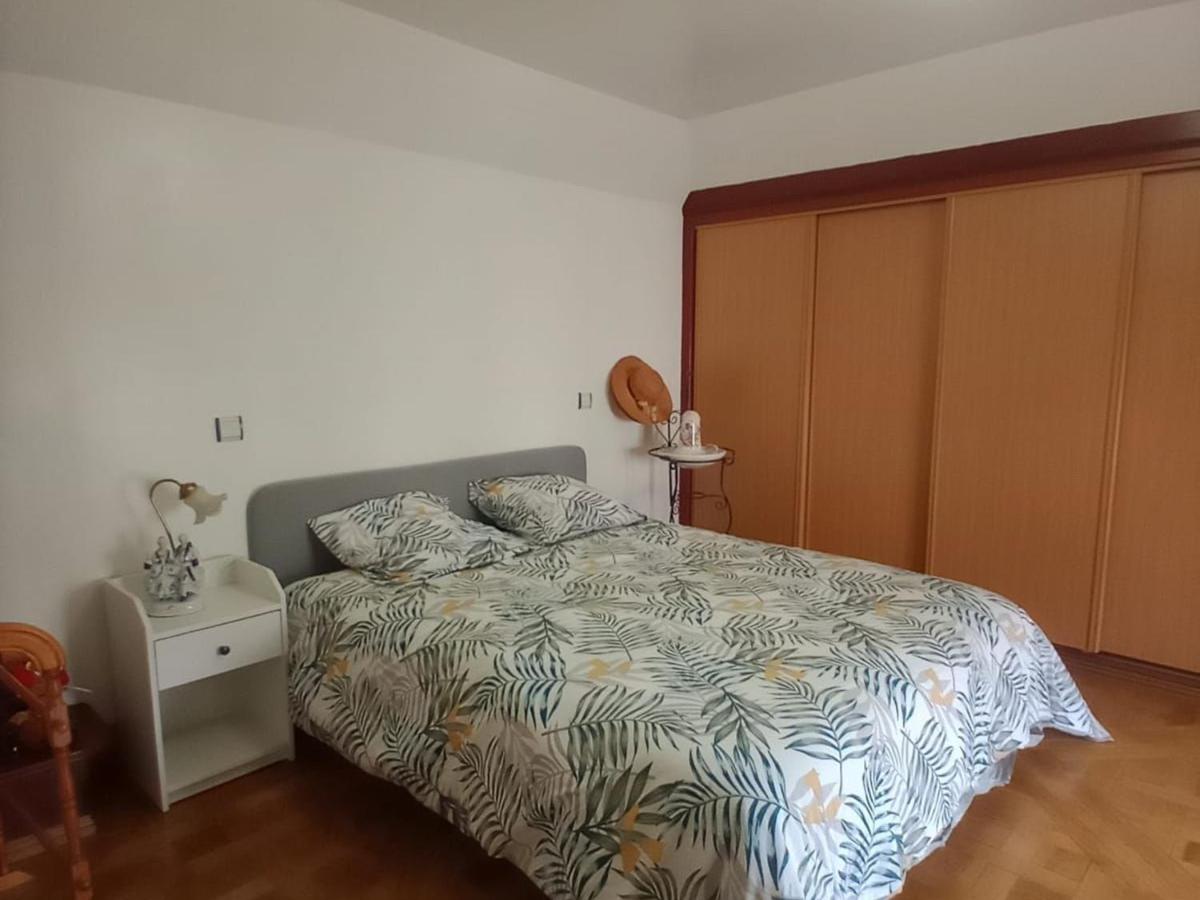 Grande maison familiale avec piscine privée et garage, centre de Saint-Gaultier - FR-1-591-369 - Housity