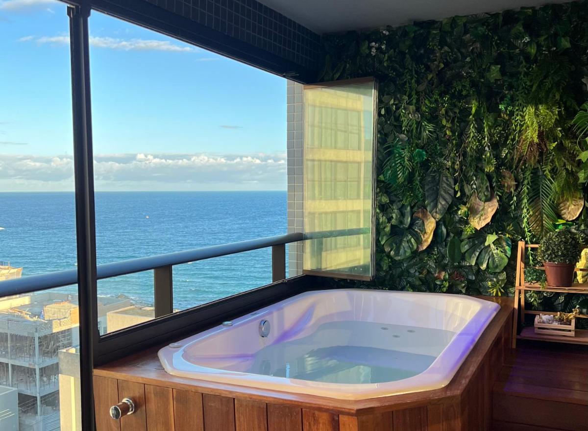 #1 Sofisticado Loft Vista Mar - Farol da Barra - Housity