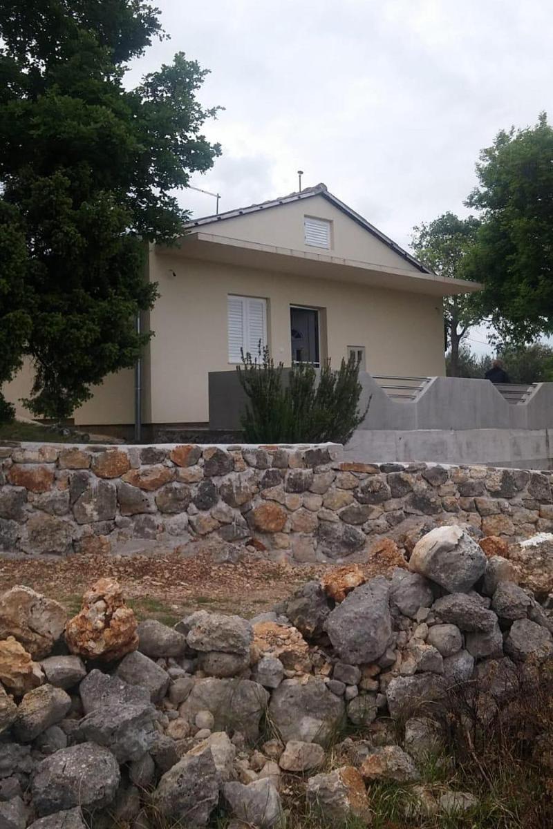 Apartments with a parking space Krusevo, Novigrad - 17149 - Housity