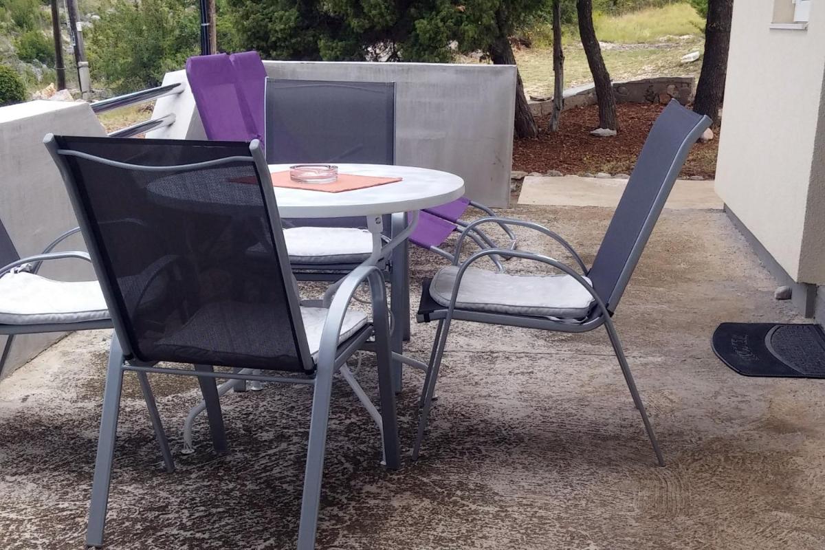 Apartments with a parking space Krusevo, Novigrad - 17149 - Housity