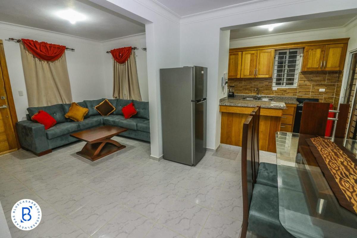 Entire Stylish House w solid Wi-Fi 2BR pool AC - Housity