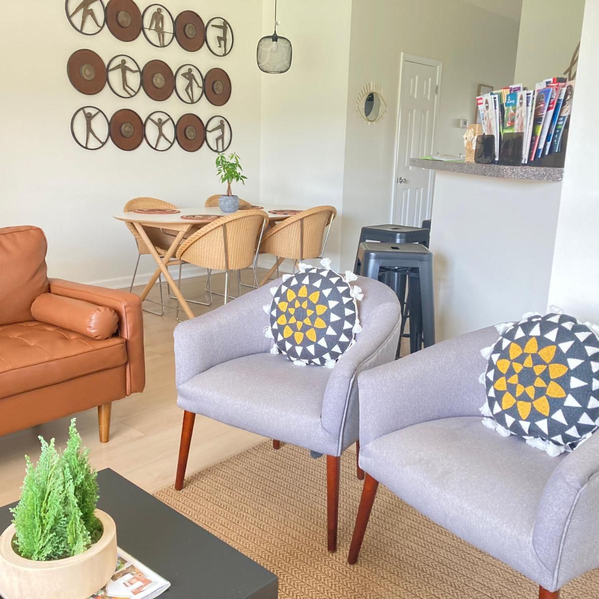Travel Nurses Retreat, Family Home,Sleeps 8,Airport 10min,Shopping 5min, Six Flags 20min - Housity