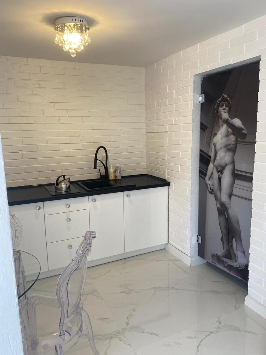 White Apartment - Housity