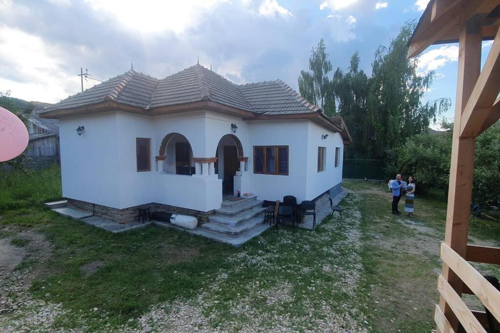 TOMESCU House - The welcoming house in an apple orchard - Housity