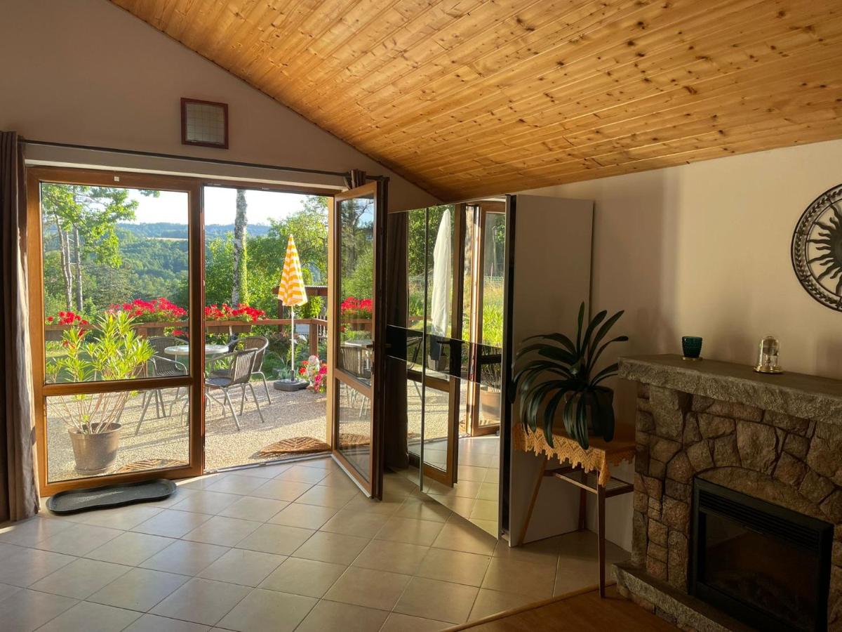 Apartmán v podhůří Jizerských hor - Housity